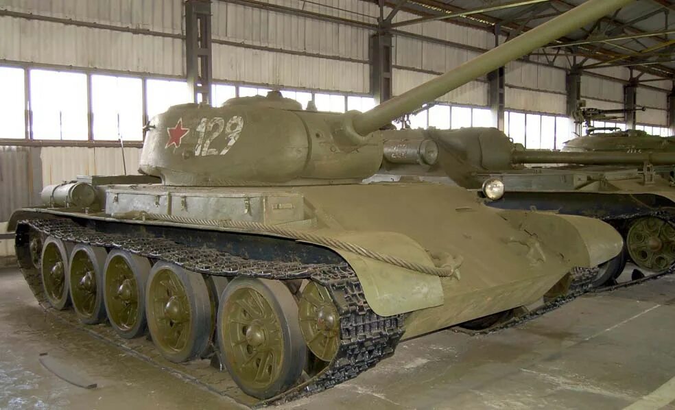 Т44 танк. Танк т44 в Венгрии. Советский танк т44. Т-44 средний танк. 44 танковый