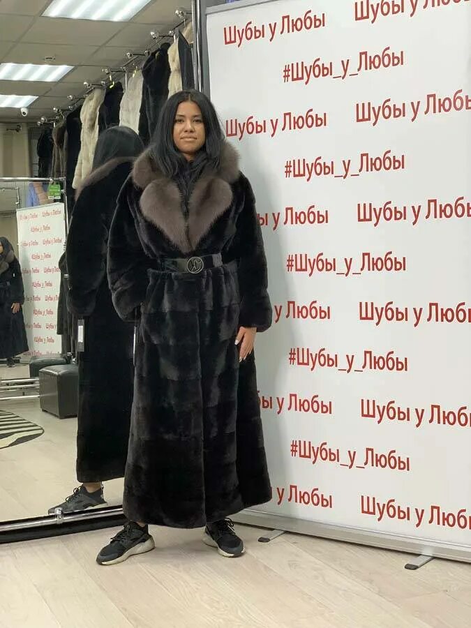 Садовод шубы из норки. Шубы на рынке. Норковые шубы на садоводе. Шубы на садоводе. Садовод шубы из норки.