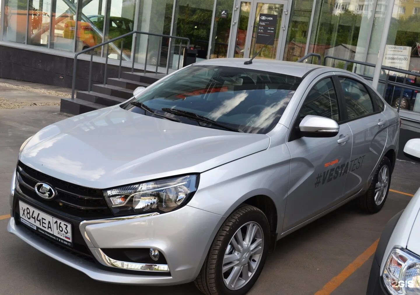 Лад пятигорск. Узбекистанская lada. lada uzbekistan kredit 2025. лада автомат салон узбекистана. узбекистан лада машина 75.