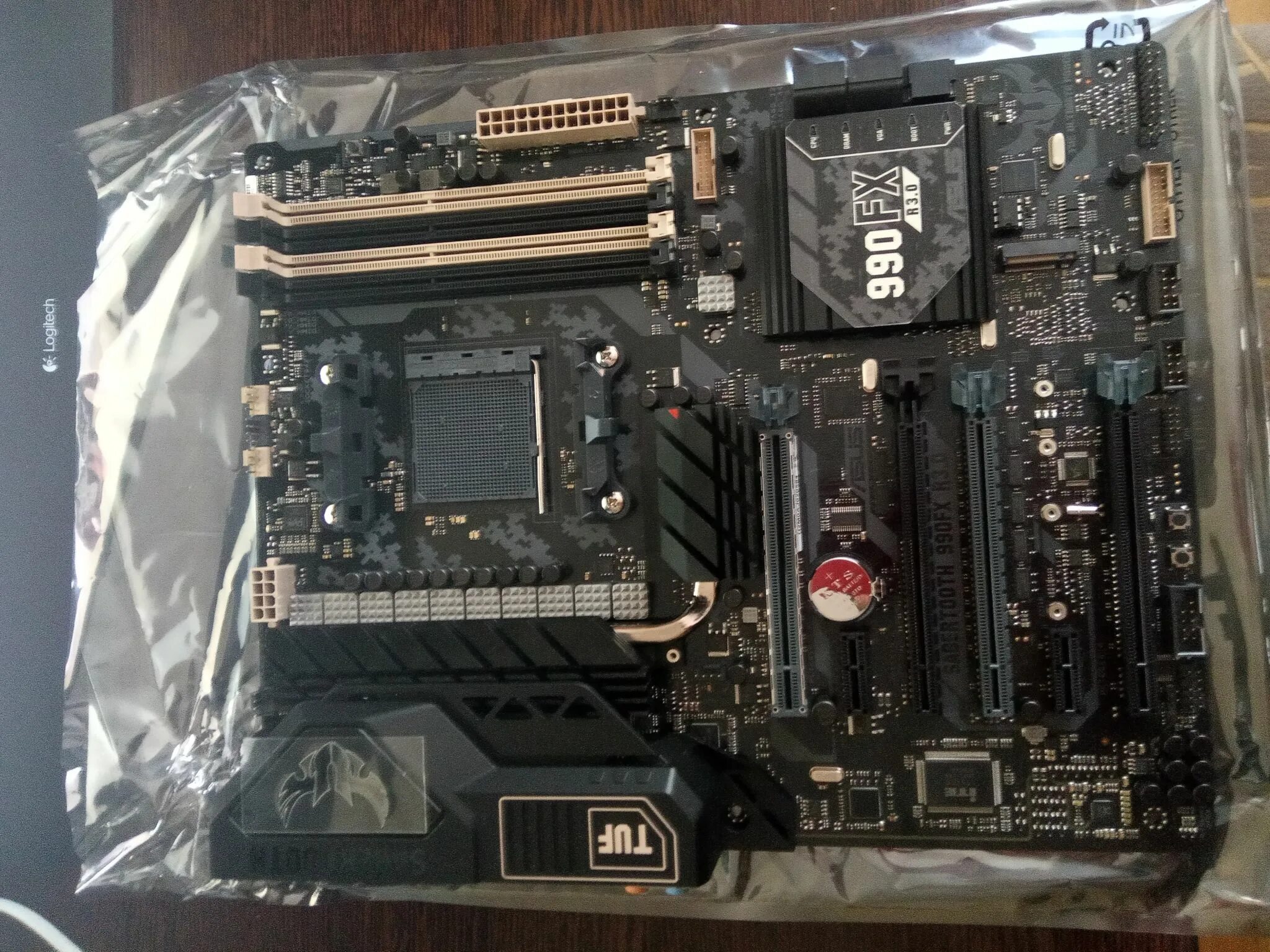 Sabertooth 990fx r2. Sabertooth 990fx 3. Asus sabertooth 990fx r3. Tuf sabertooth 990fx. Amd 990fx.