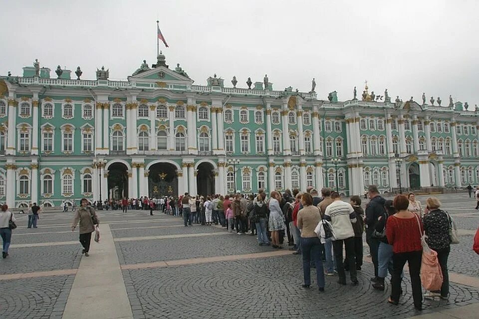 Эрмитаж дойти. Эрмитаж санкт-петербург касса. зимний дворец санкт-петербург эрмитаж кассы. петербург зимний дворец туристы. петербург зимний дворец-эрмитаж билеты.