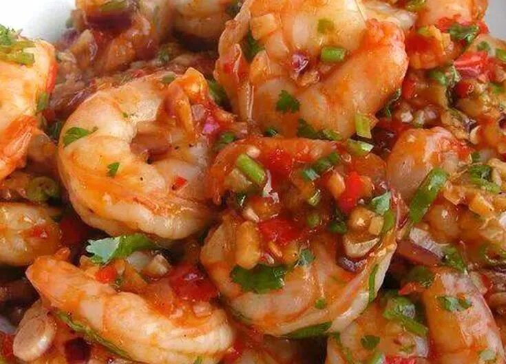 Слоеный салат из креветок, кальмаров и зеленой фасоли рецепт Европейская кухня