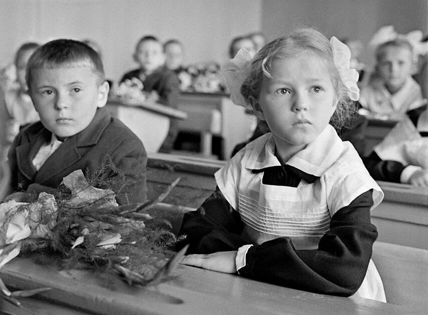 Какими были старыми школами. Школа СССР 60х. Советские школьники. Советские дети в школе. Ученики Советской школы.