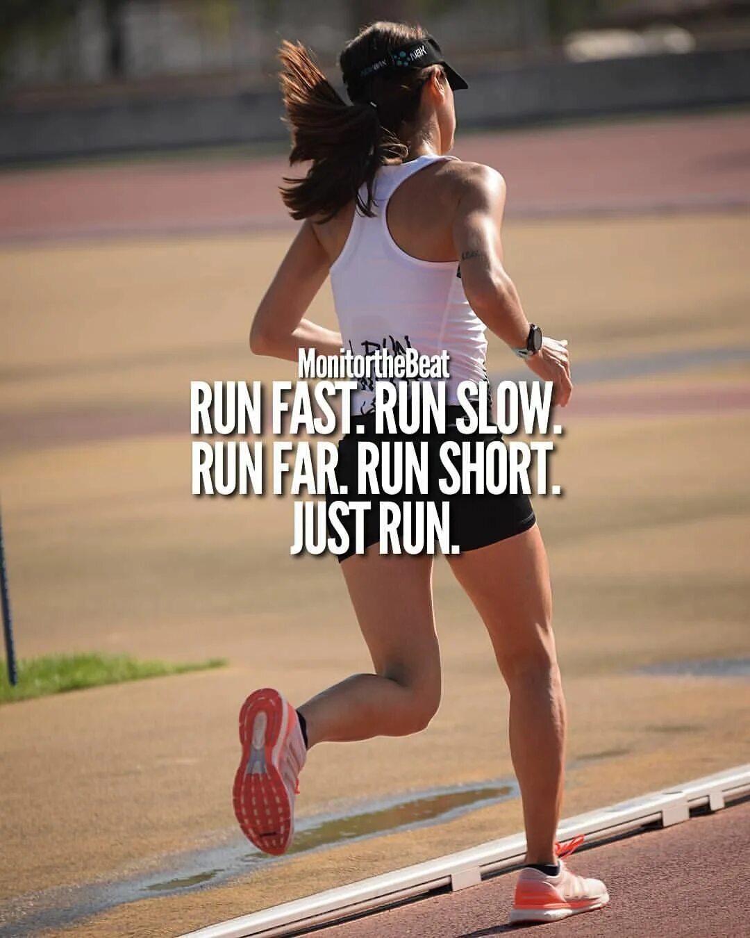 Фраза на бегу. Мотиваторы для бега. Мотивация для бега. Мотивирующие фразы для бега. Цитаты про бег.