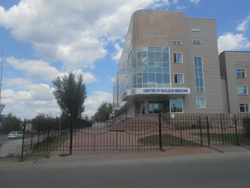 Больница бсмп алматы. Мясокомбинат семей больница. Семипалатинск 1 микрорайон кожзавод. 3 городская больница петропавловск казахстан. Семейный доктор генерала карбышева.