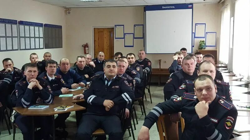 Сотрудники РЭО ГИБДД начали принимать экзамены по ПДД РФ