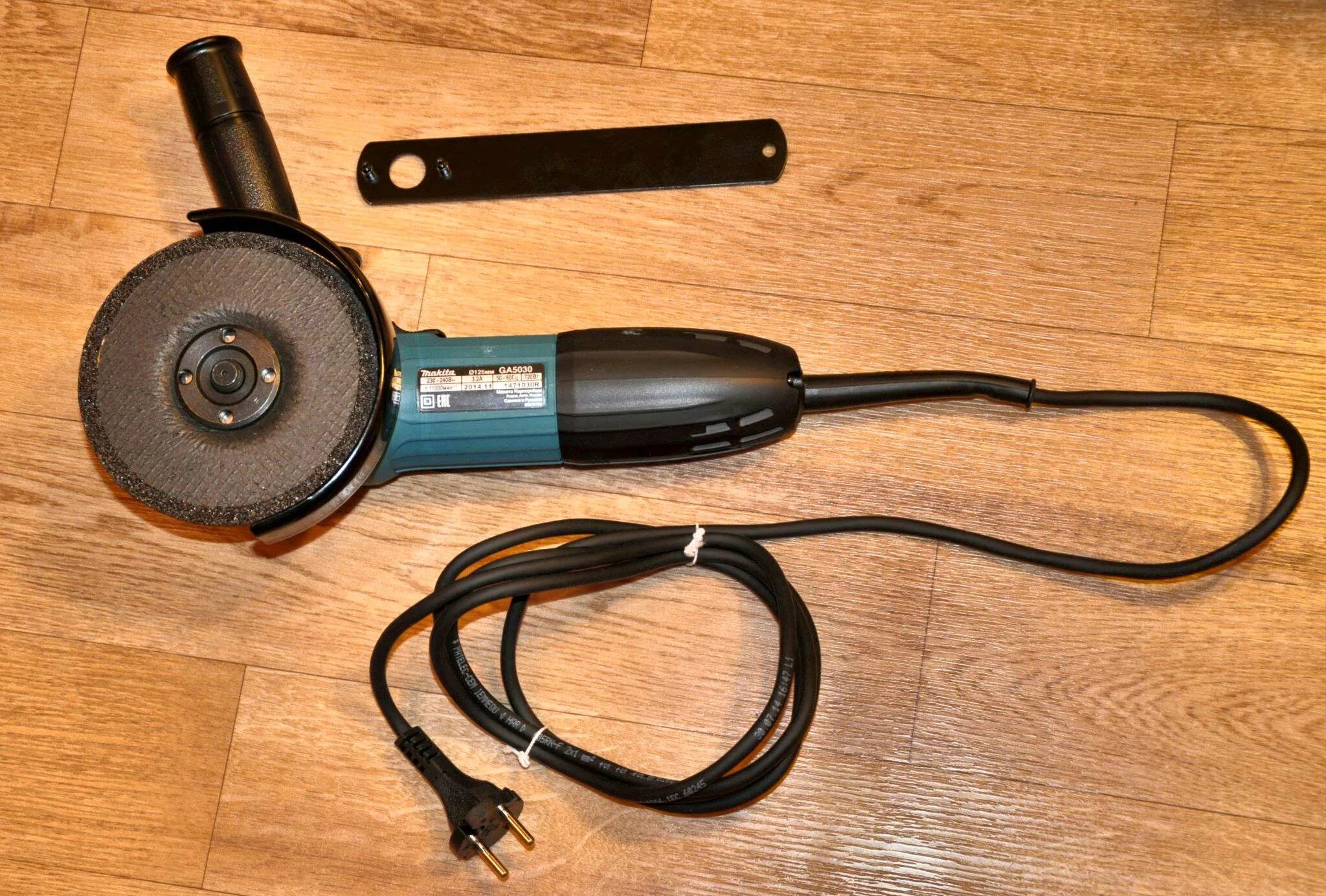 Болгарки ga5030. Makita ga5030k. УШМ (болгарка) Makita ga5030k. Болгарка Makita 9065. Болгарка Makita 3045 конденсатор.