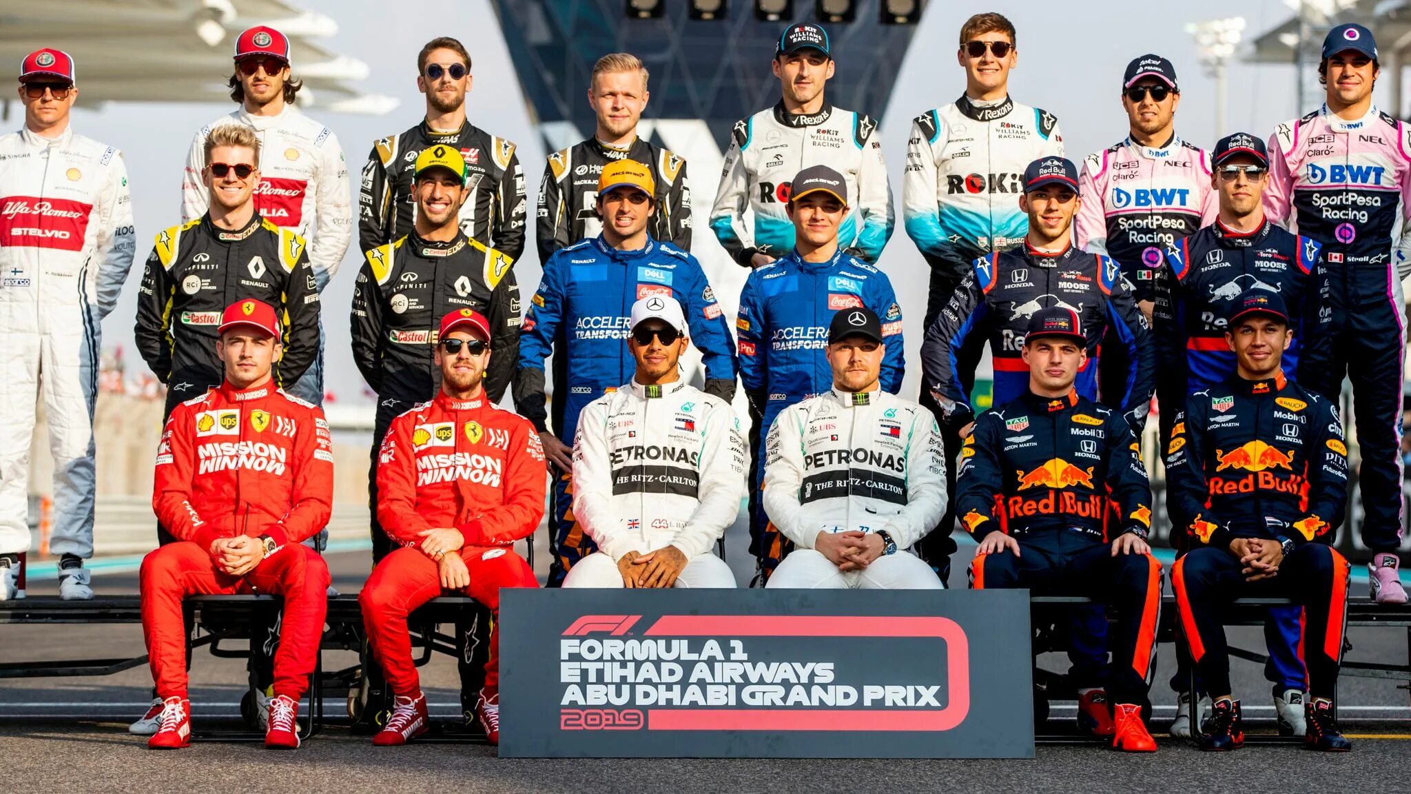 Grand prix f1. Гран при Абу Даби 2019. Пилоты ф1 2021. Гонщики ф1 2021.