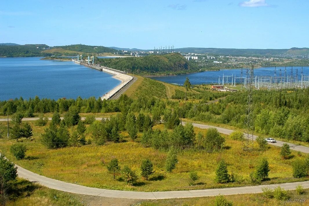 Янгель иркутская область нижнеилимского района. Ангара Усть Илимское водохранилище. Река Ангара Усть Илимск. Усть-Илимск ГЭС. Ангара пляж Усть Илимск.