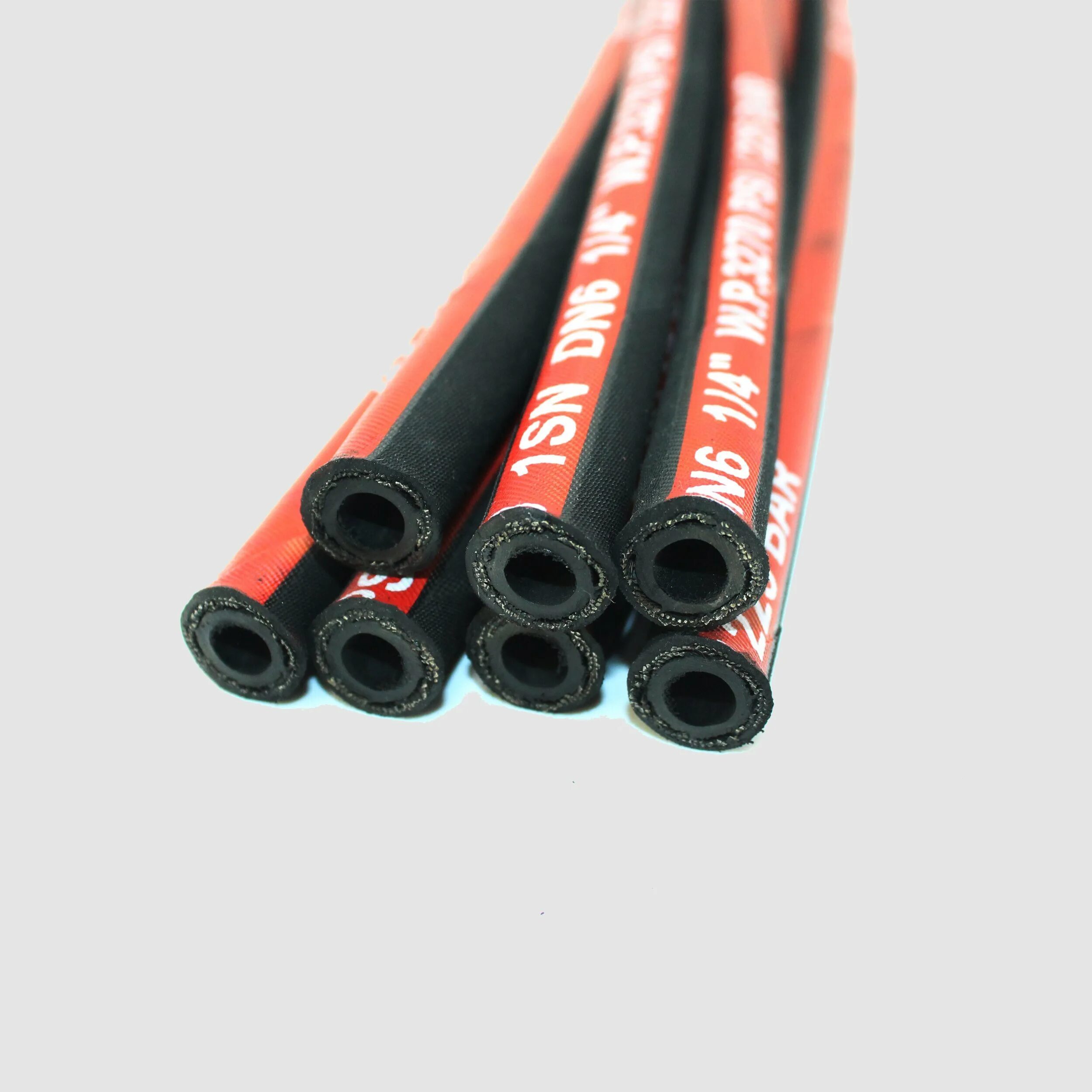 Шланг высокого давления 1 8. Гидрошланг semperit 2sn dn 06 1/4&quot; 400 bar. рукав высокого давления 1sn 8. рукав высокого давления dn08, pnрукава=270бар, трубка из фторопласта ptf. sae 1/4 шланг.