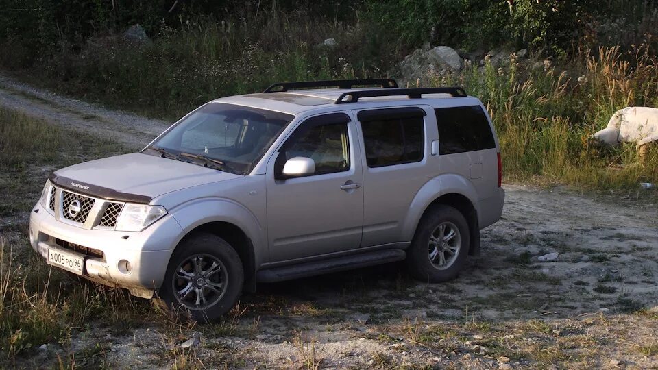 Ниссан патфайндер купить бу авито. Nissan Pathfinder 2. Ниссан Патфайндер 2006 2.5. Nissan Pathfinder 2006. Ниссан Патфайндер 2006 года.