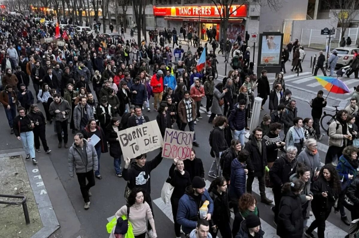 Нато в париже. Митинги во Франции 2023. Митинги в Париже. Забастовки во Франции.