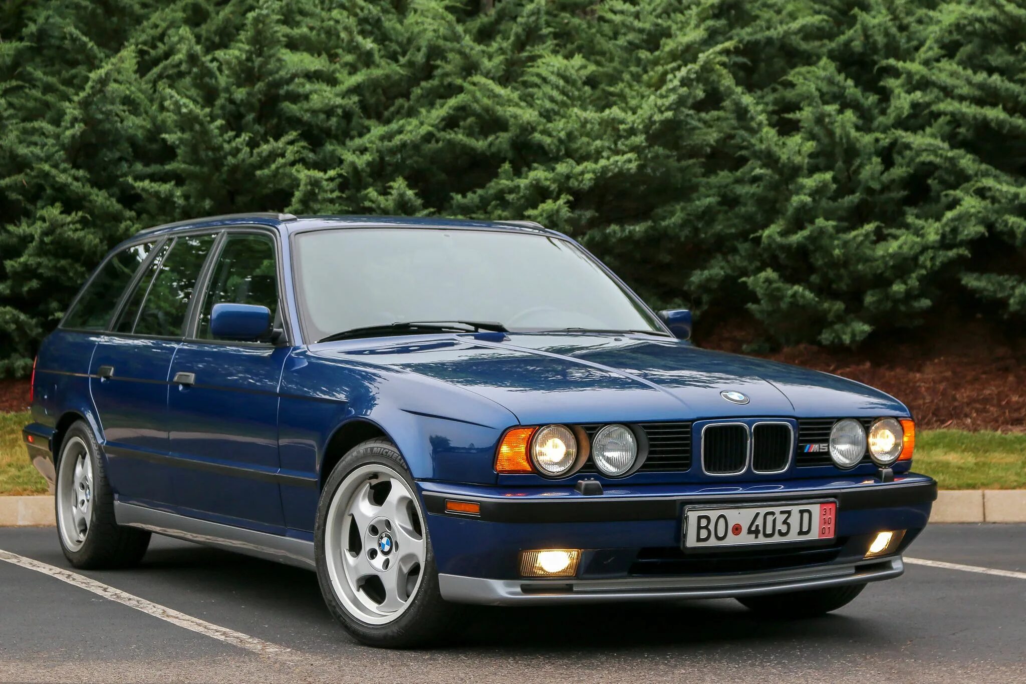 Е34 рестайлинг. BMW m5 e34. BMW m5 e34 универсал. BMW 5 e34 Touring. BMW m5 34 e34.