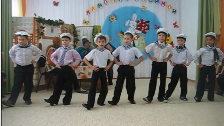 танец матросов яблочко. танец морячка старшая группа в детском саду. танец песня яблочко для детей с движениями. танец песня яблочко для детей с движениями. эх яблочко танец моряков.