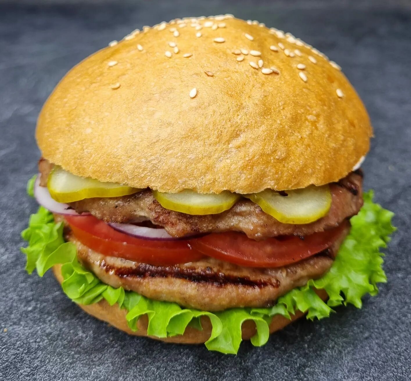 где продаются бургеры. блэк стар бургер черный. цветные бургеры. где продаются бургеры. фирменный бургер.