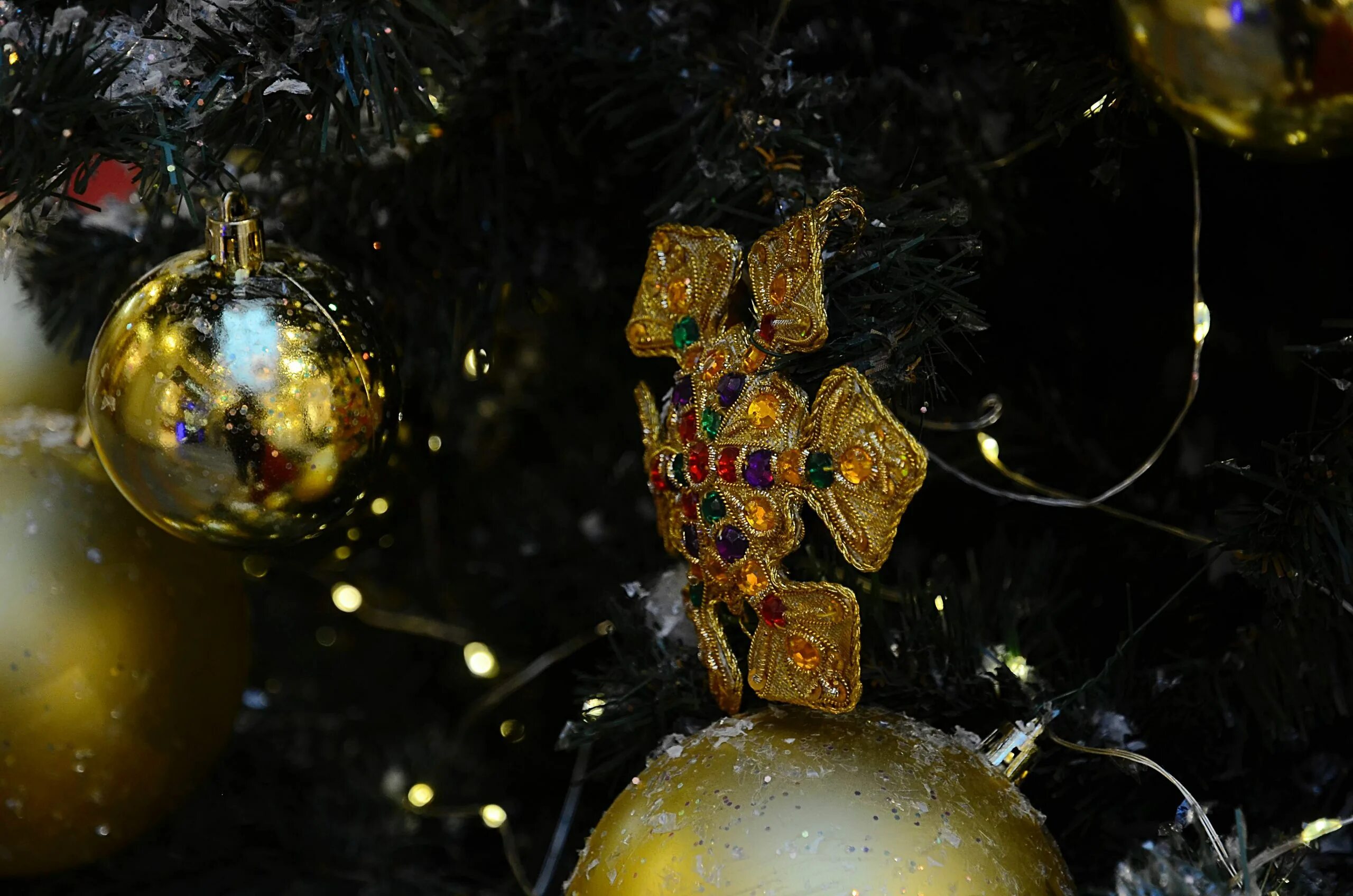 Кремлевские куранты часы на спасской башне бой. Кремлевские куранты в новогоднюю ночь. Бой часов раздастся. Бой часов раздастся. Бой часов раздастся.