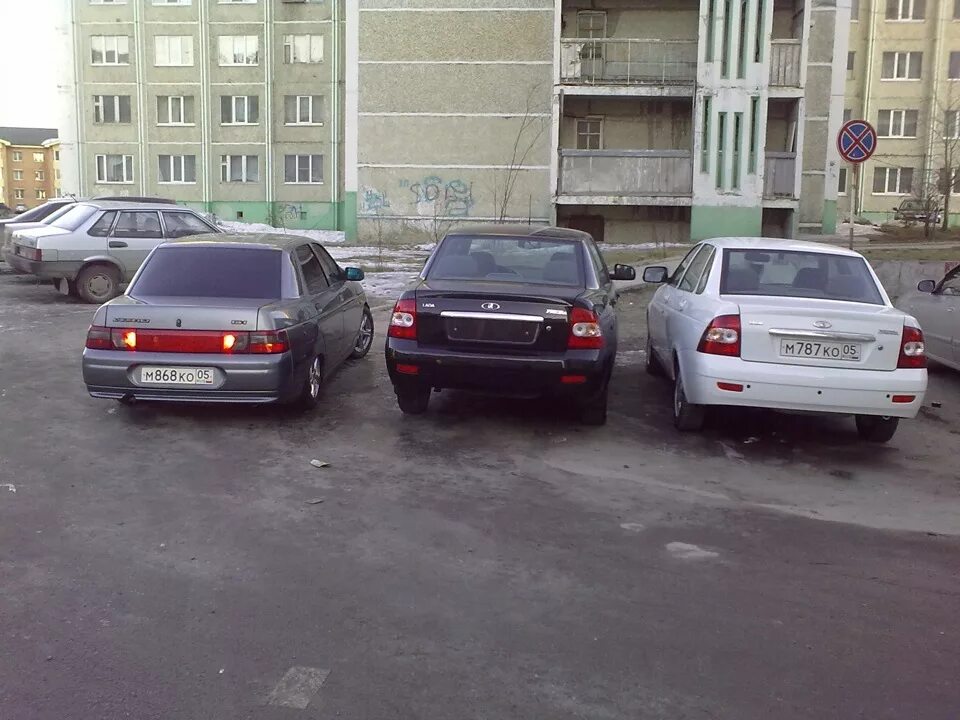 Чем отличается 2110 от приоры. Приора и 2110.