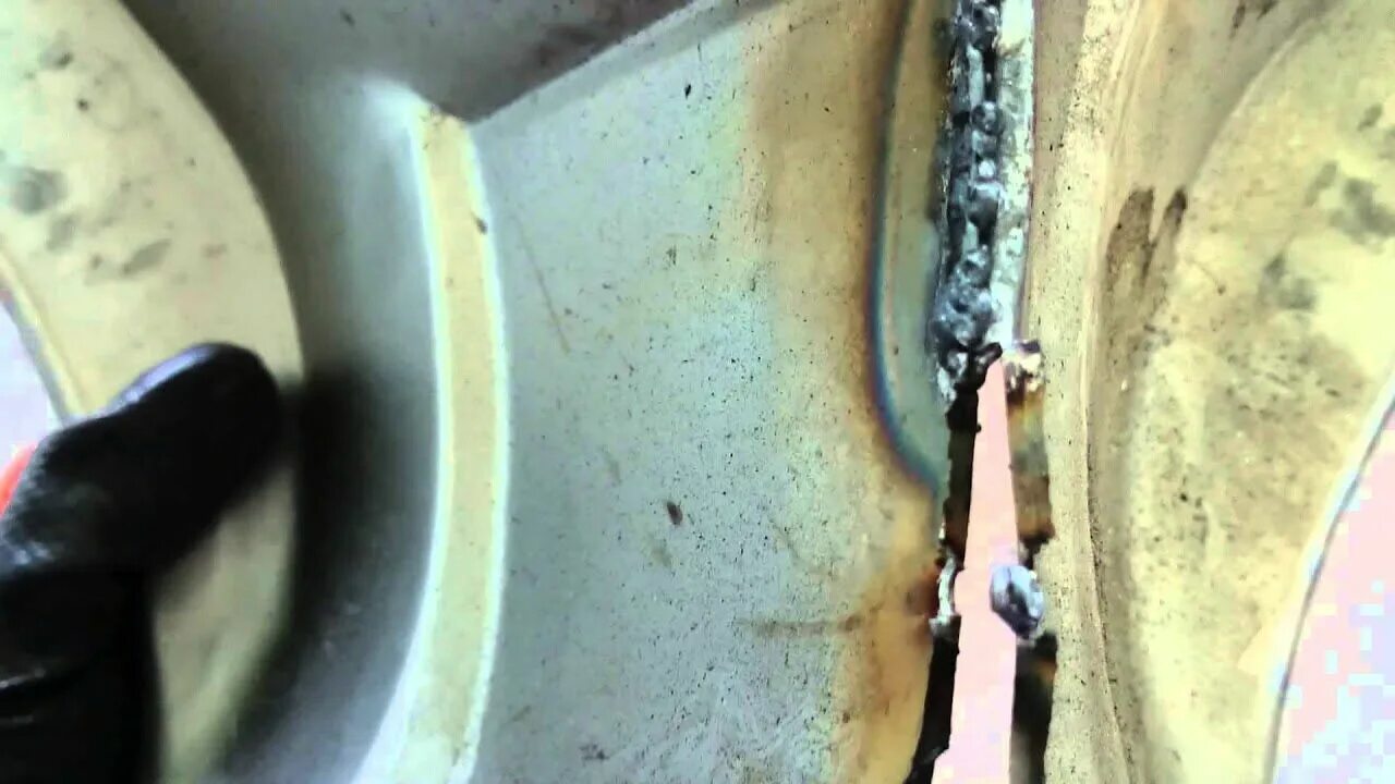 Видео как варить полуавтоматом порошковой проволокой. Проволока для сварки без газа на полуавтомат. полуавтомат сварка шов флюсовой проволокой. сварка самозащитной порошковой проволокой. сварка порошковой проволокой полуавтоматом без газа.