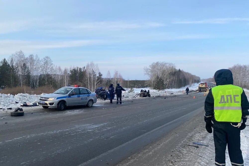 Авария на трассе Каменск-Уральский Екатеринбург. ДТП на трассе Екатеринбург Каменск Уральский сегодня. ДТП Екатеринбург Шадринск Курган. ДТП Свердловская область 22.01.2022.