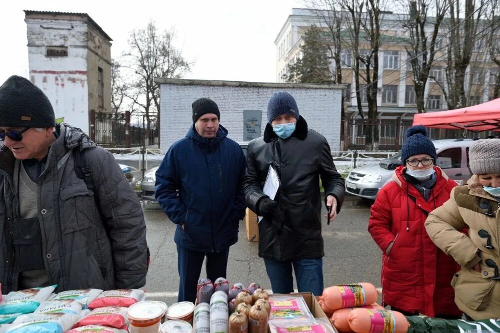 Майкоп выходные. Кропоткин ярмарка выходного дня воскресенье. Майкоп выходные. Ярмарка выходного дня майкоп. Ярмарка выходного дня в абрамцево.