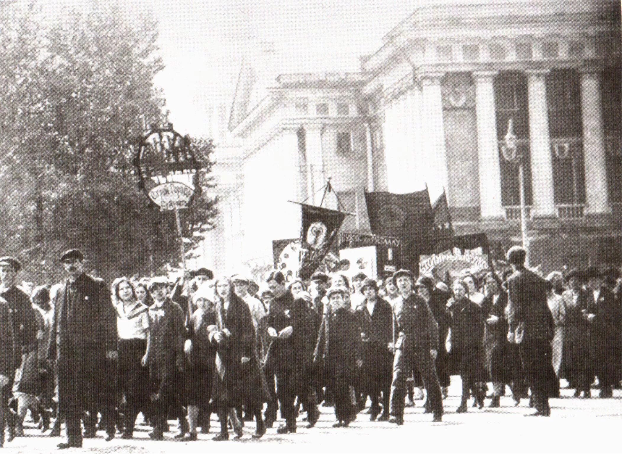 Петроград 1920е. Жизнь в 1930 годы Ленинград. Петроград 1930. Петроград 1920 год. Новые города 1920 1930 годы