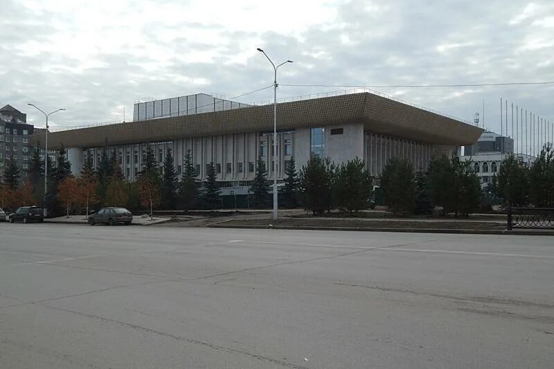 Дворец культуры уфа. Городской дворец культуры г. Малосемейка уфа городской дворец культуры. Уфа проспект октября 137 городской дворец культуры. Гдк уфа зал.