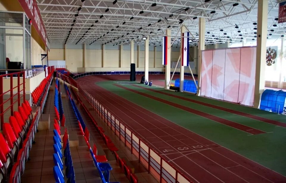 Универсальный манеж. Манеж текстильщики легкая атлетика. Легкоатлетический манеж ргуфк. Спорткомплекс мордовия саранск. Легкоатлетический манеж ргуфк.