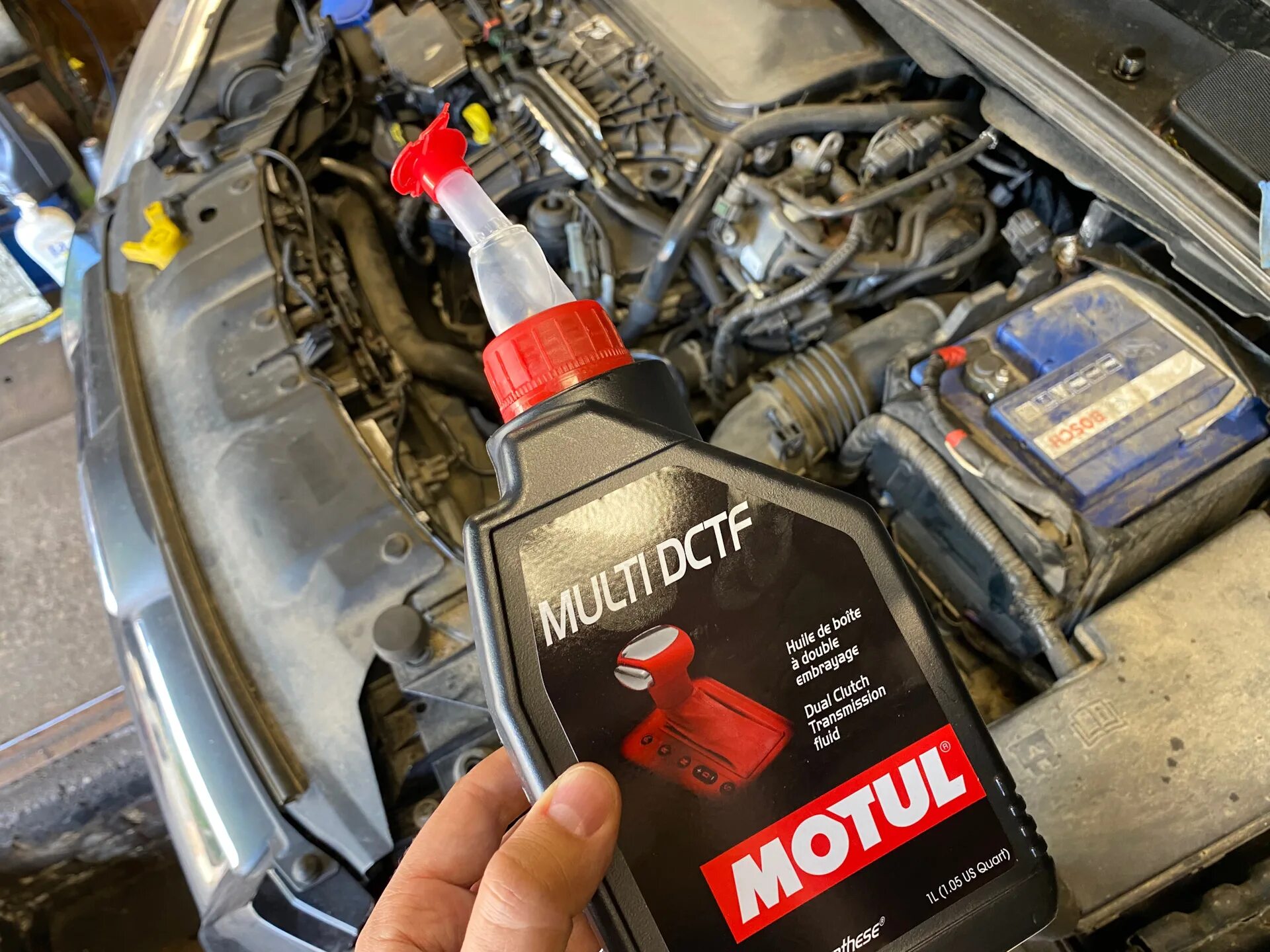 Масло акпп вольво s40. Powershift замена масла. Заливная пробка мкпп форд фокус 1. Масло в dct250. Масло powershift ford focus 3.