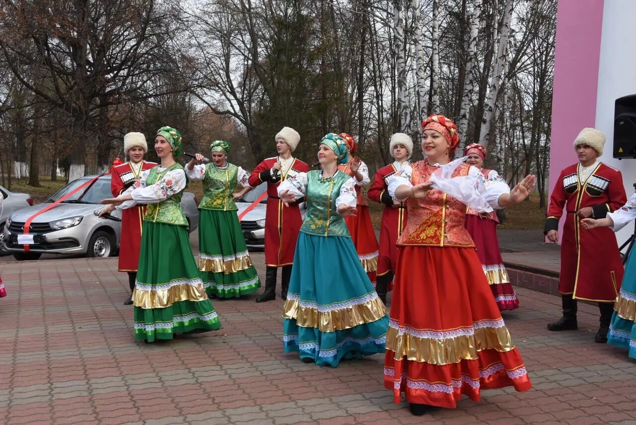 Погода веселое курской области глушковского. Село Званное Глушковского района. Администрация Глушковского района Курской области. Званное Глушковского района Курской области. ООО победа Глушковский район Курская область.