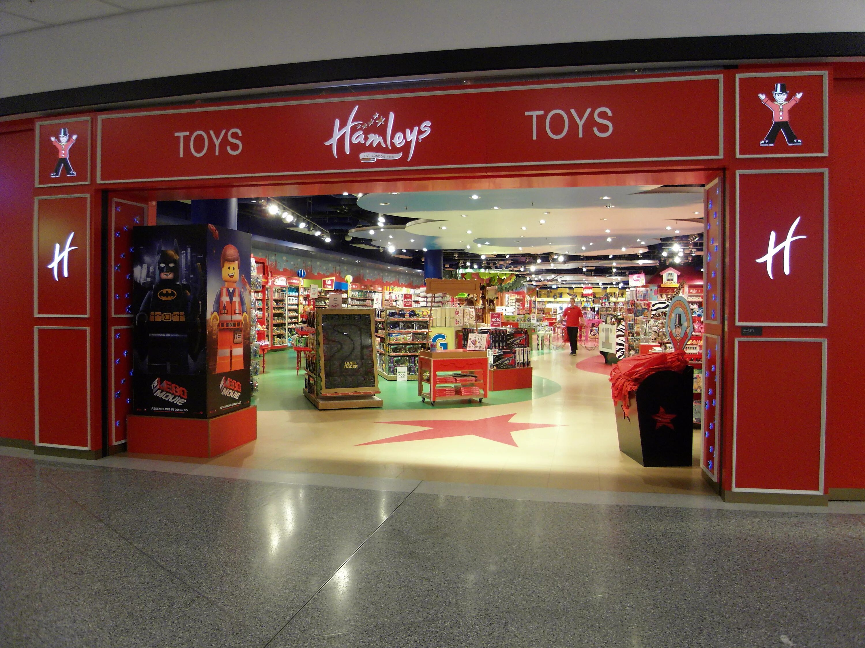 Hamleys london. Магазин игрушек Хэмлис. Hamleys Toy shop. Hamleys в Лондоне. Магазин Hamleys в Лондоне.