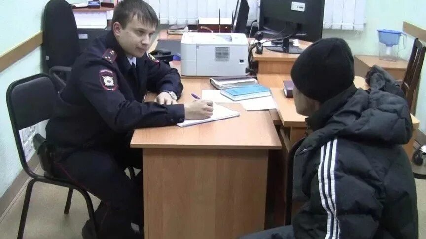 Следователь на допросе. Допрос работника. Следователь на допросе. Допрос работника. Допрос работника.