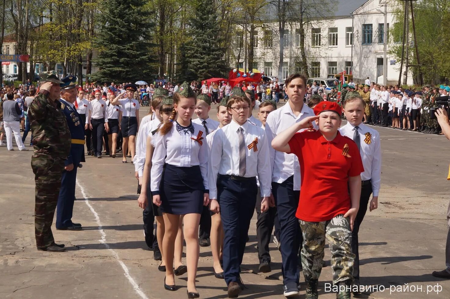 Подслушано в варнавино в контакте. Красная школа Варнавино. Новая школа в Варнавино. Варнавино Нижегородская область школа. Варнавино техникум.