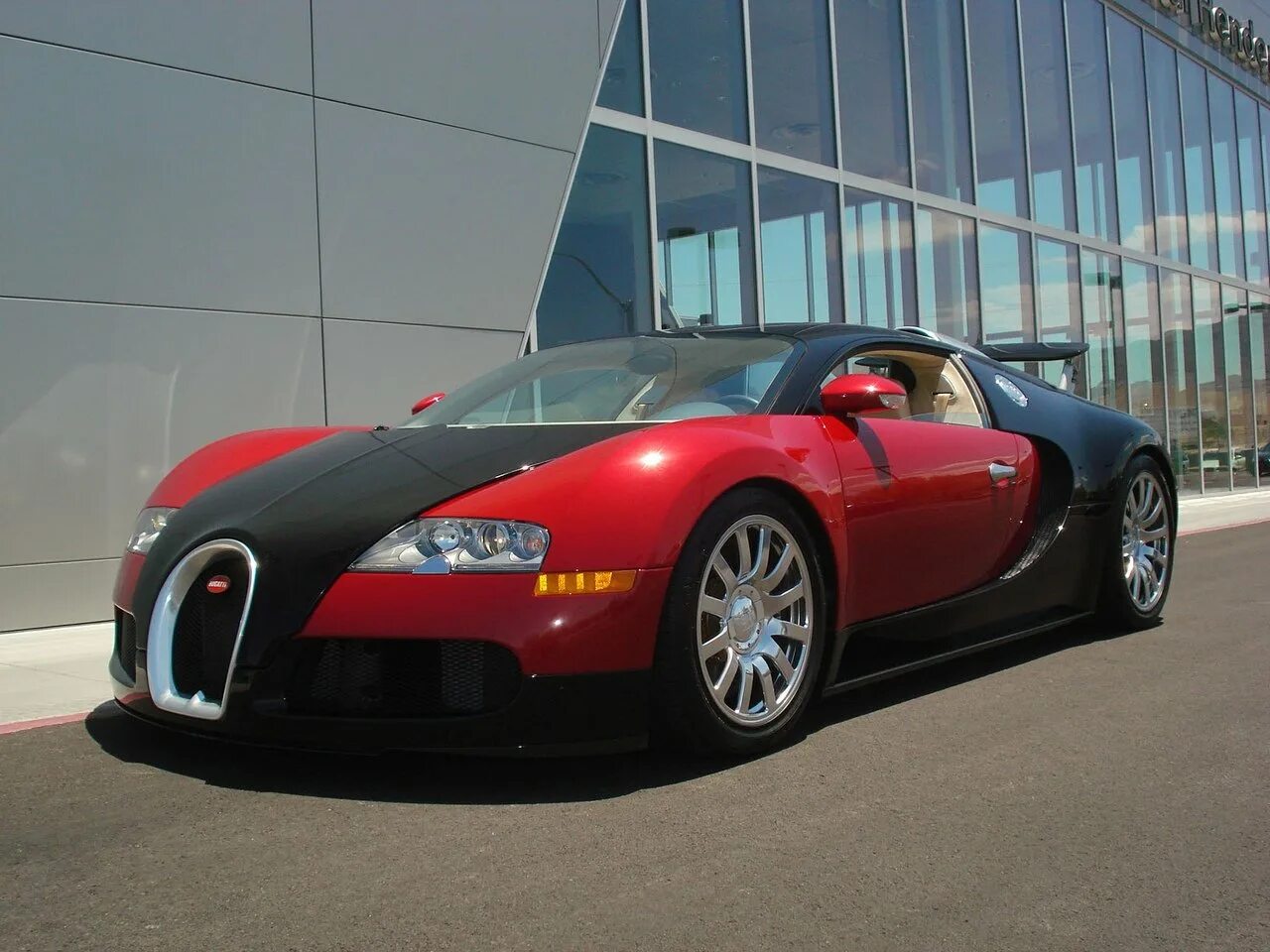 Сайт про автомобили. Bugatti Veyron 16.4. Bugatti Veyron 2008. Бугатти Вейрон 2008.