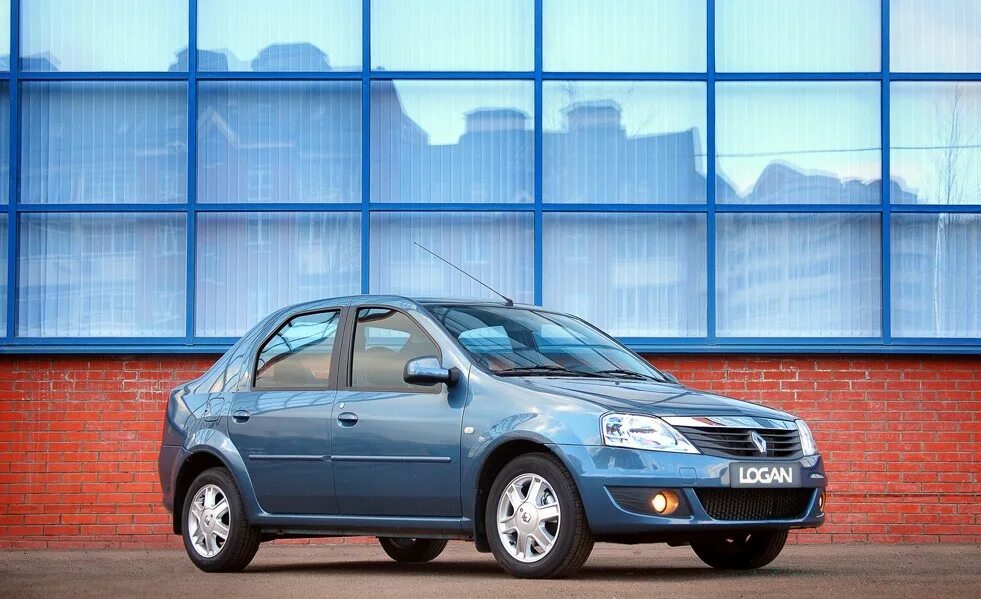 Какой логан лучше брать. Рено логан 1 поколение. логан 1 поколения. renault g1. renault logan sr.