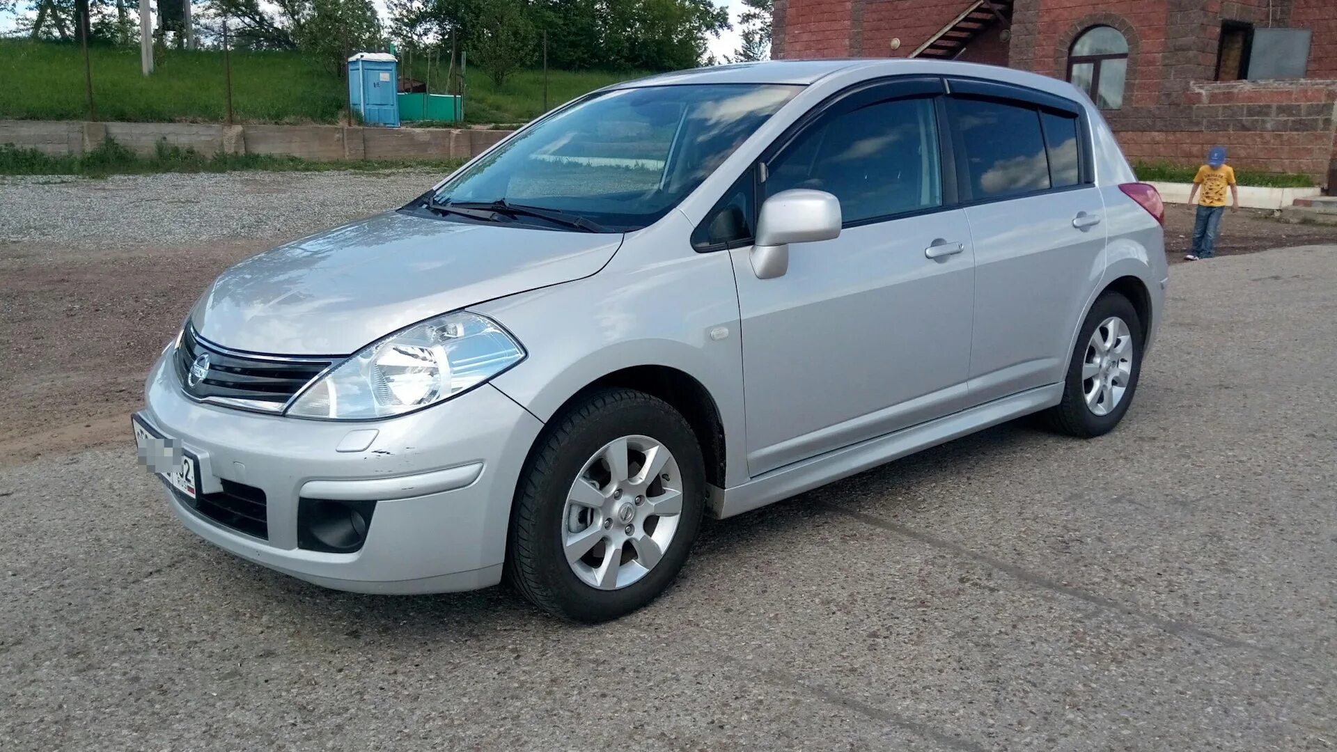 Ниссан тиида 2011 хэтчбек. Тиида хэтчбек 2011. Nissan tiida 2011. Тиида хэтчбек 2011. 6.