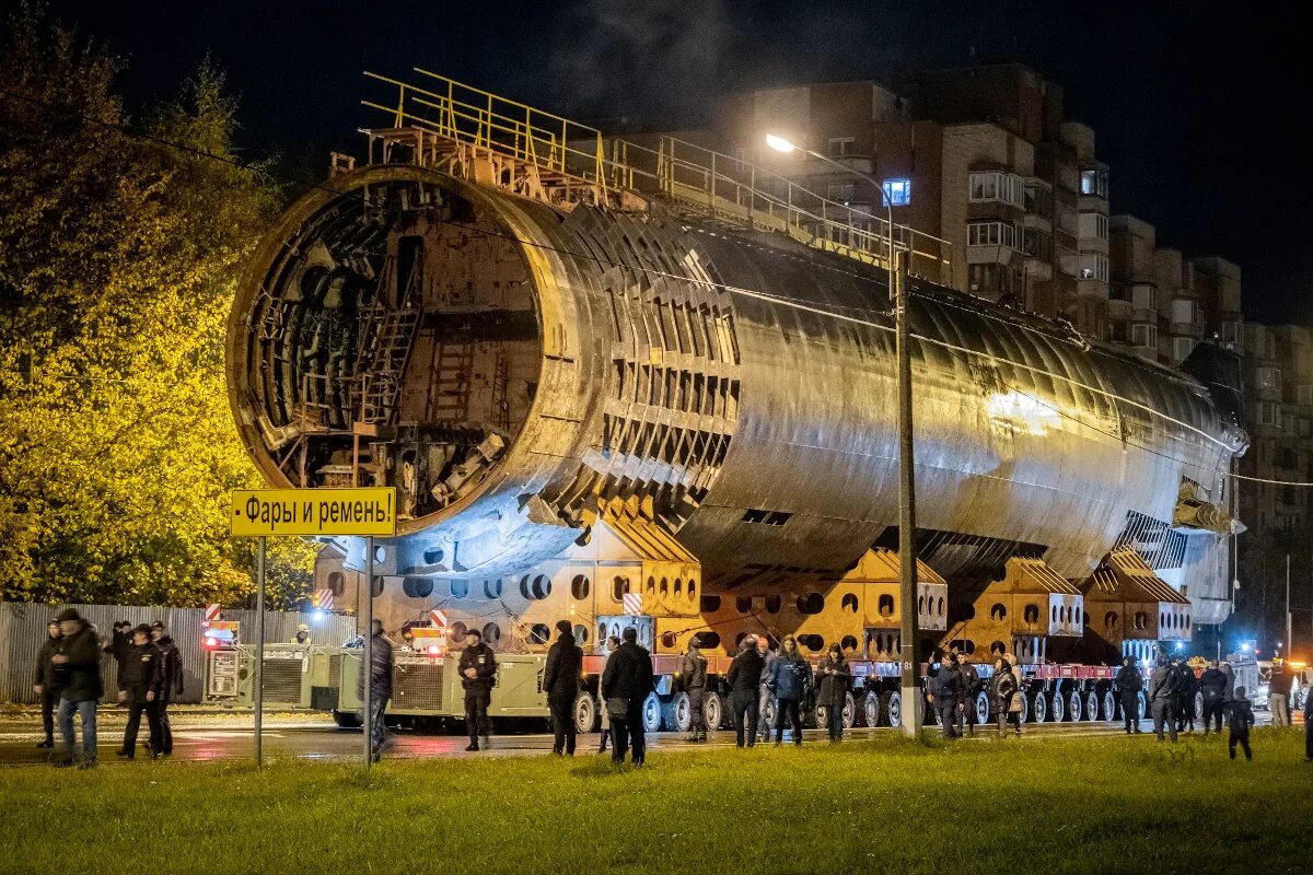 Подводная лодка Ленинский комсомол в Кронштадте музей. Музей Кронштадт подводная лодка 2023. Атомная подводная лодка Ленинский комсомол. Музей подводная лодка в Кронштадте.