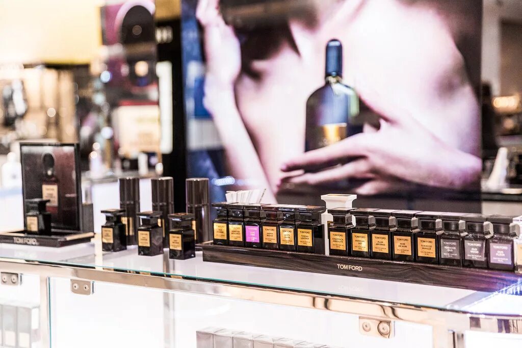 Tom ford магазин в москве. Tom ford третьяковский проезд. Tom ford бутик на кутузовском. Tom ford магазин в москве. Tom ford магазин в москве.
