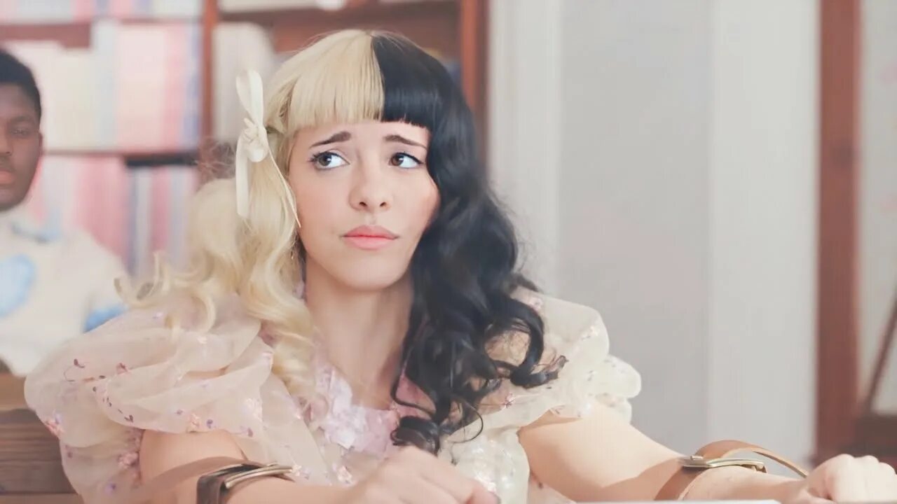 Мелани мартинес детеншен. Мелани мартинес к-12. Detention melanie martinez текст. К12 melanie martinez. Melanie martinez detention.
