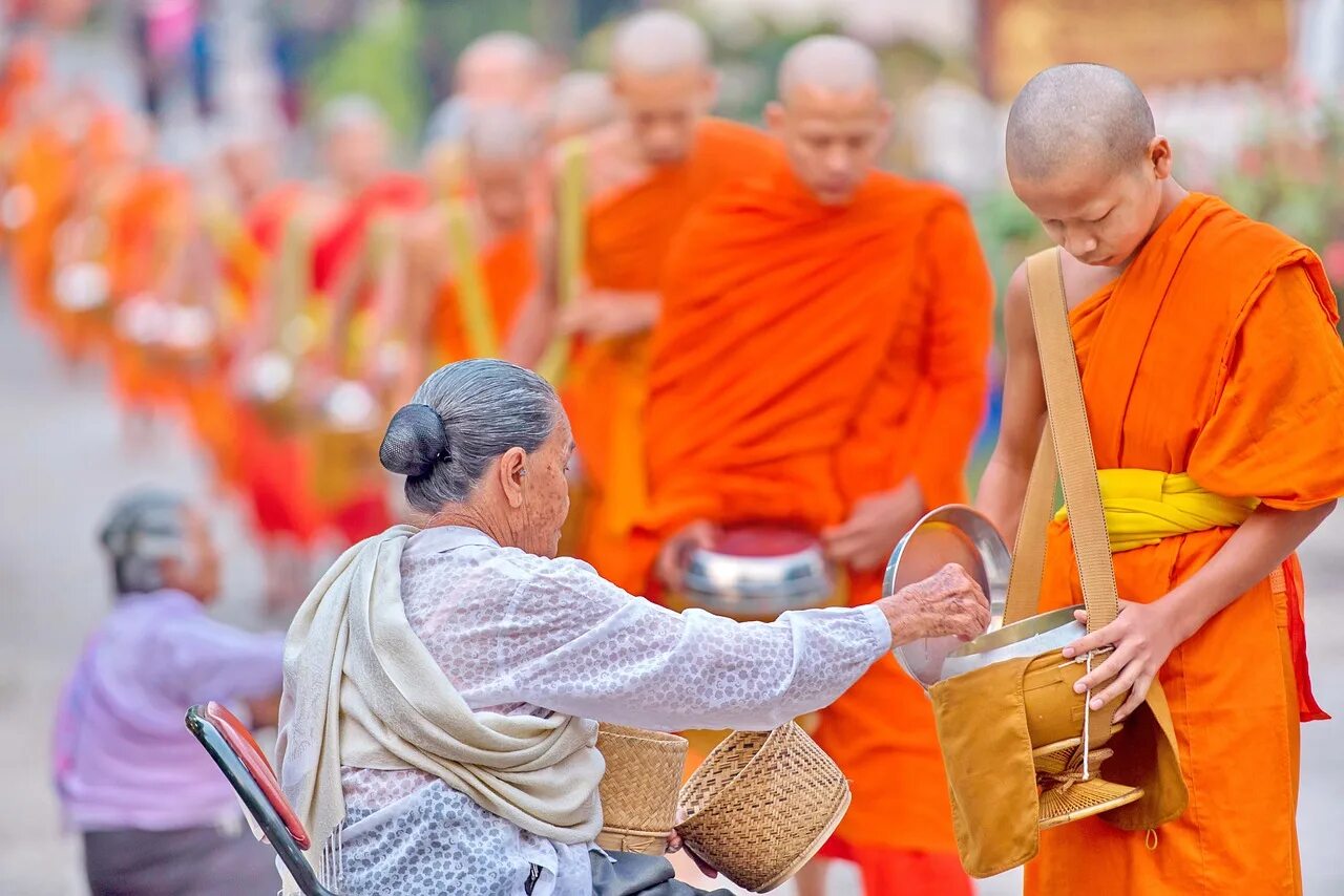 Буддисты. Сангха Тхеравада. Будда Тхеравада. Буддийская медитация. Современные буддисты.