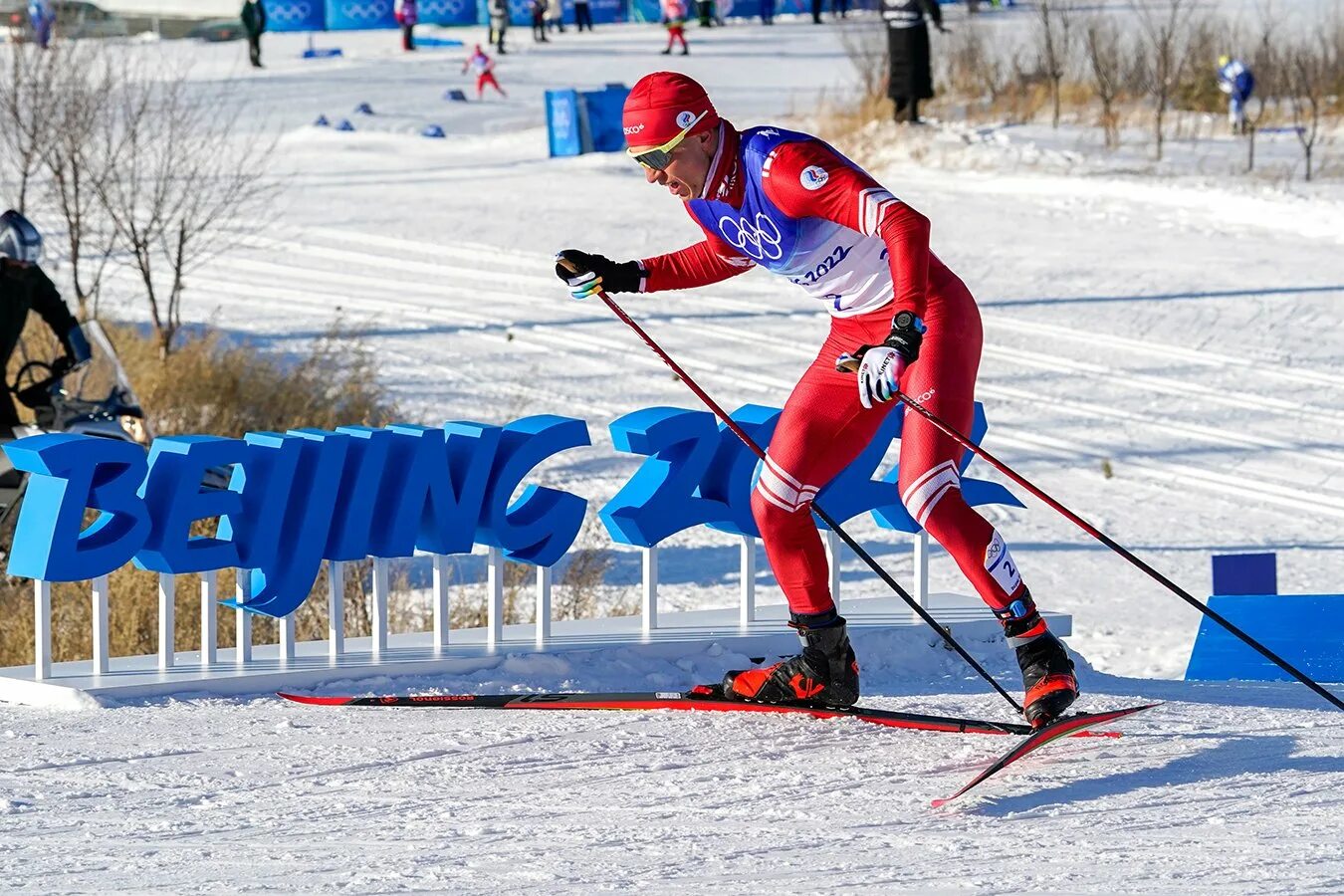 Спорт лыжные гонки. 50 км. Клебо йоханнес лыжник. Горнолыжный спорт. Лыжи в магазине.