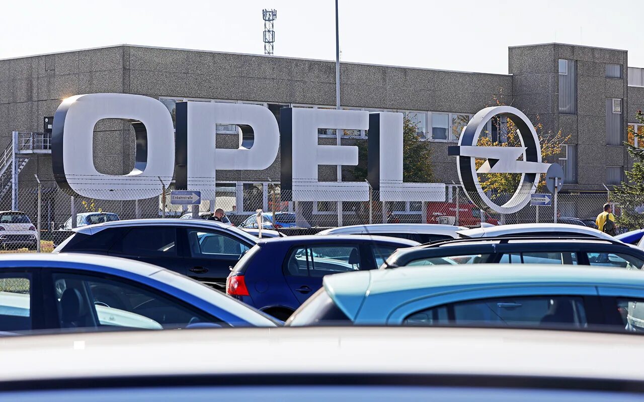 Компания opel. Компания Опель в Германии. Завод Опель. Офис Опель в Германии. Опель город.