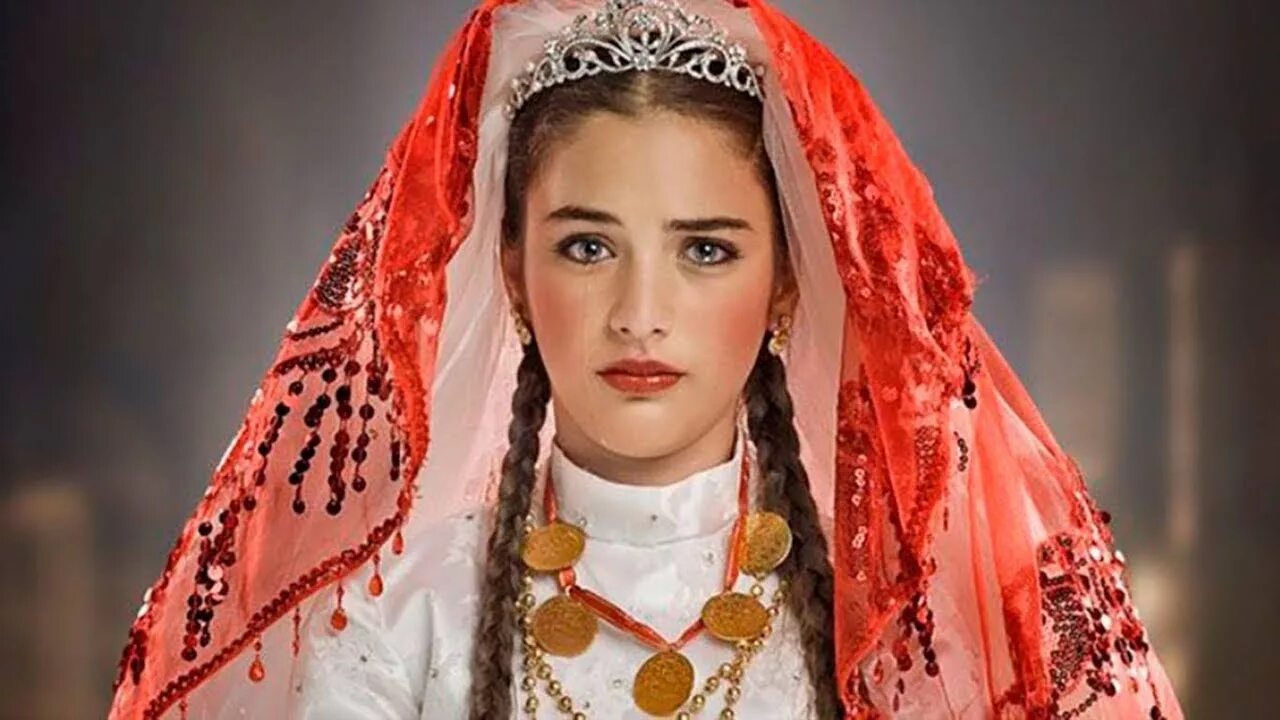 Невеста турецкий. Чагла шимшек. чагла шимшек турецкая актриса. маленькая невеста зехра.
