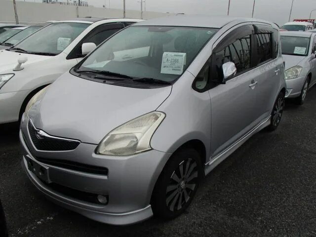 Тойота рактис 2006. Toyota ractis 2011 капот. Тойота рактис 2006 год. Тойота рактис 2. Toyota ractis 2005.