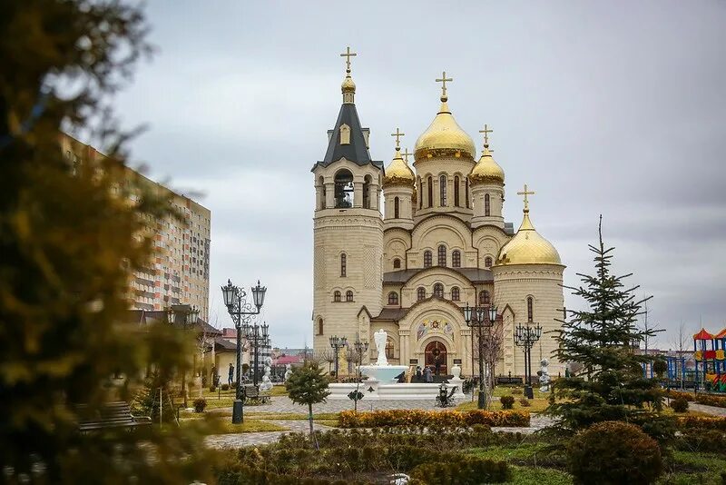 Храм ставрополь владимирский собор. Ставрополь. Владимировский храм в ставрополе. Владимирский храм ставрополь. Владимировский храм в ставрополе.