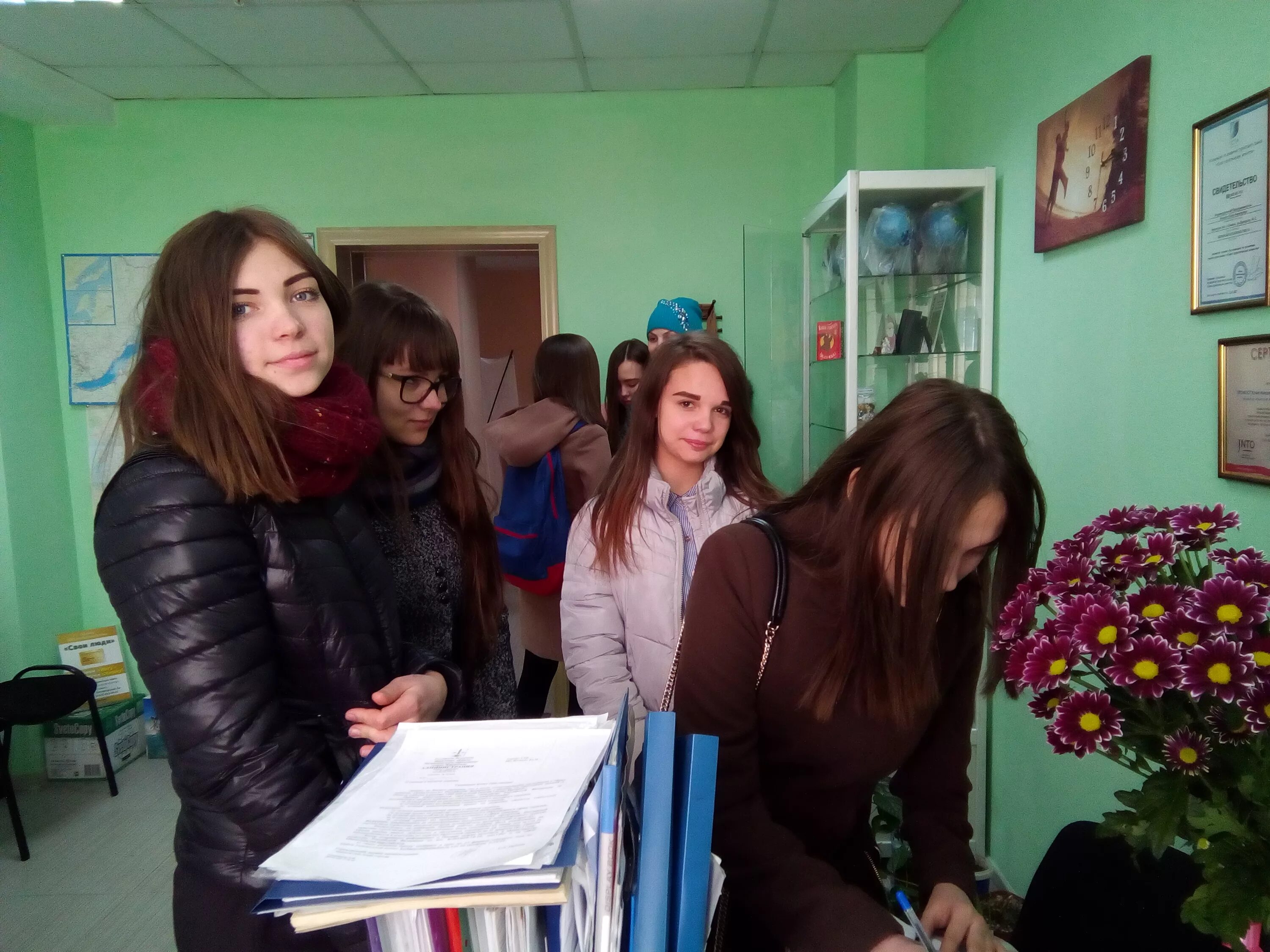 Черемхово памятник любовь и голуби фото. Группы черемхово. Паровоз л-1183 черемхово. Администрация города черемхово. Черемхово день города 2017.