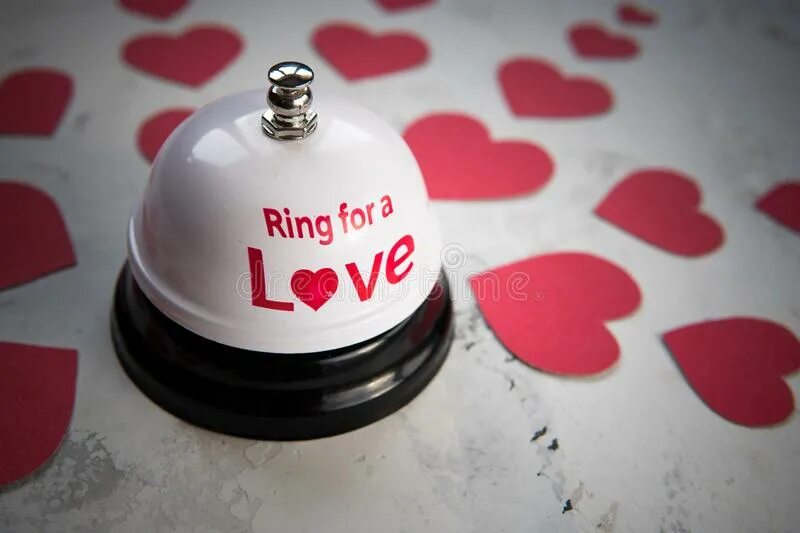 Звонок "Ring for Love". Ring a Bell. To Ring a Bell. It Rings a Bell.