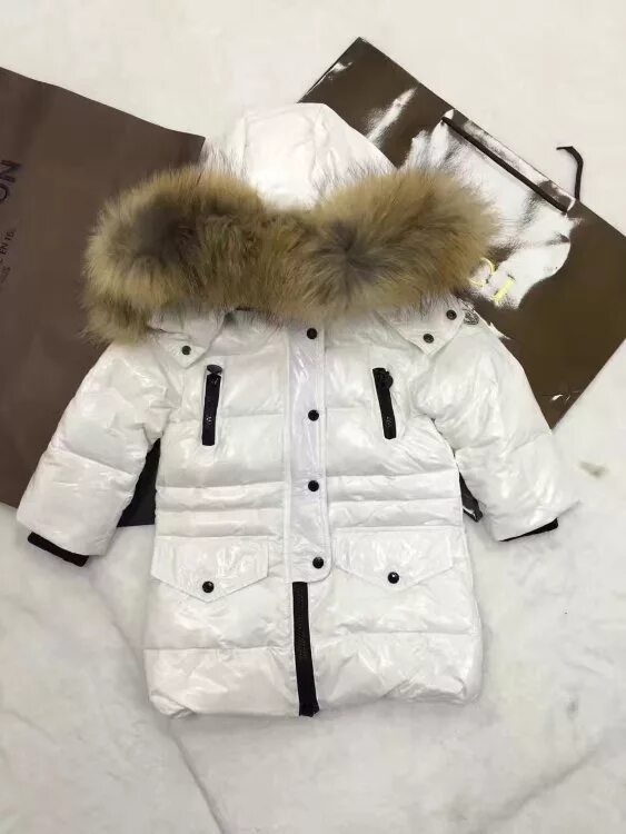 Монклер пуховики детские. Пуховик детский монклер moncler. монклер белый. белый пуховик монклер. монклер пуховики детские 2025.