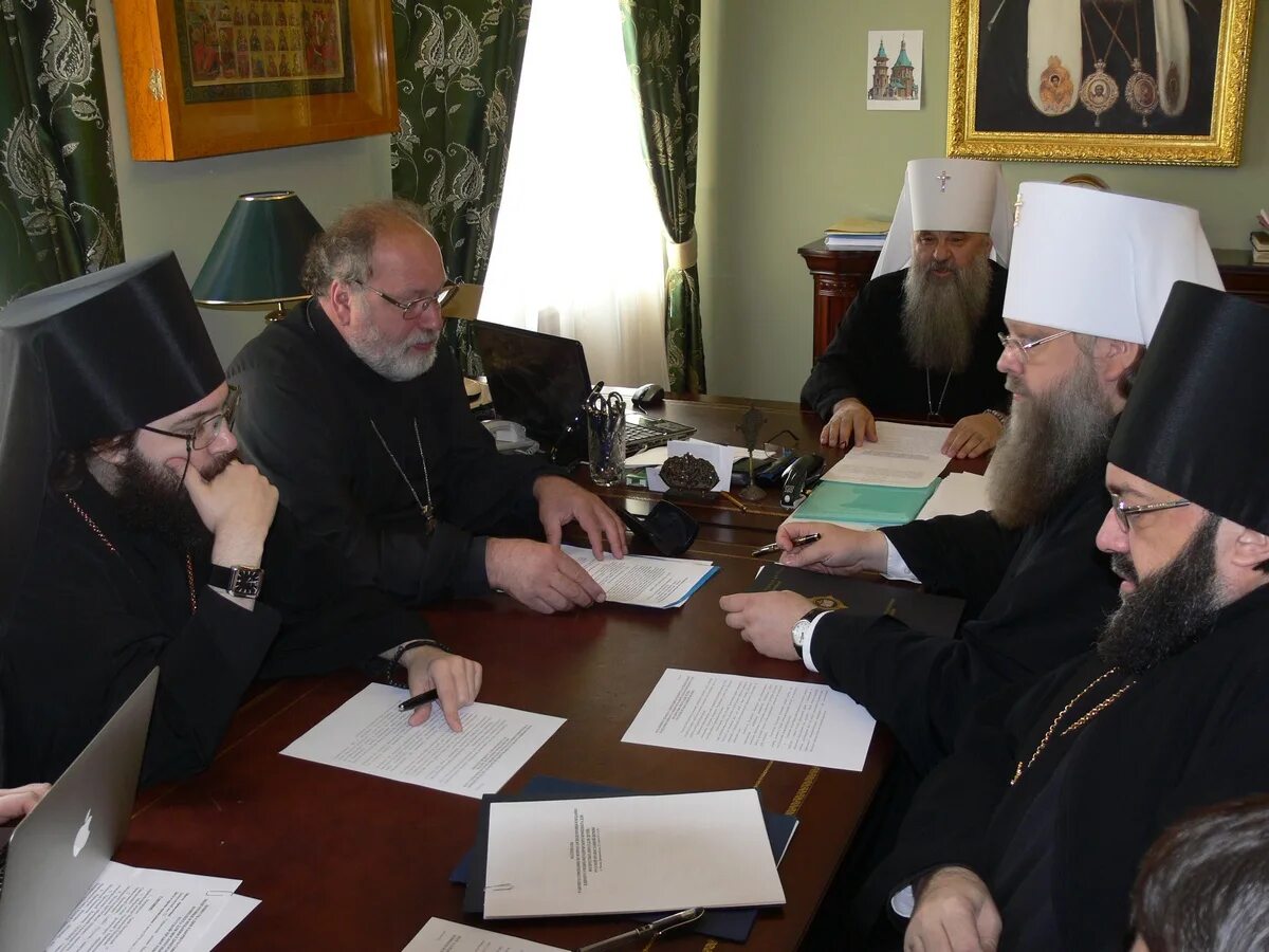 Владыка виктор тверь. Александр абрамов московская патриархия. Управляющий московской патриархией. Дионисий управляющий делами московской патриархии. Управляющий московской патриархией.