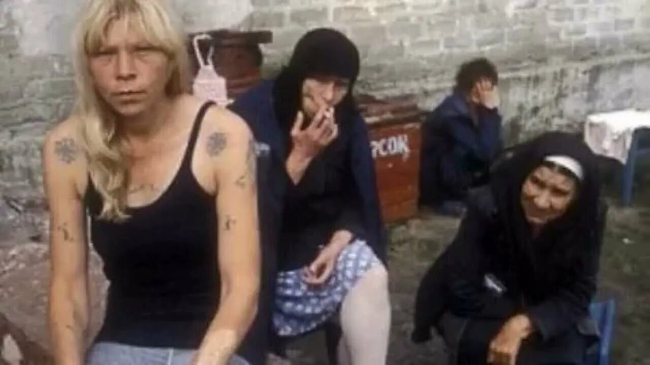 Ковырялка в женской зоне значение. Женская зона. Женская колония ковырялки. Женская колония ковырялки. Женщины в тюрьме.