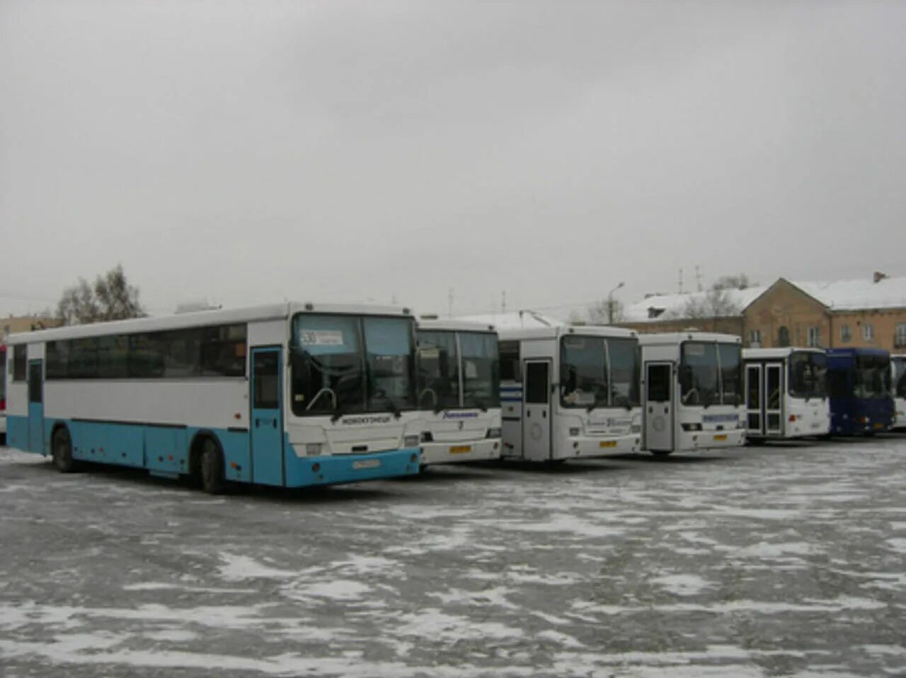 Автостанция Кемерово. Автобус автовокзал Кемерово. ПАТП Новокузнецк. Междугородный автовокзал Новокузнецк. Пригородные автобусы г